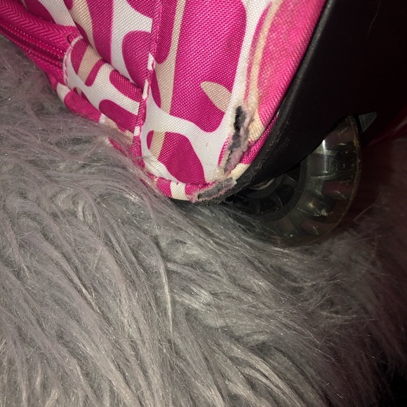 pink and white dejuno travel bag with wheels - Picture 12 of 12
